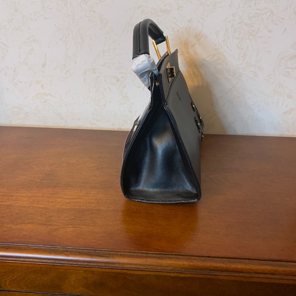 NY&C Black Handbag With Gold-Toned Hardware and Flowers Accent - Picture 4 of 12